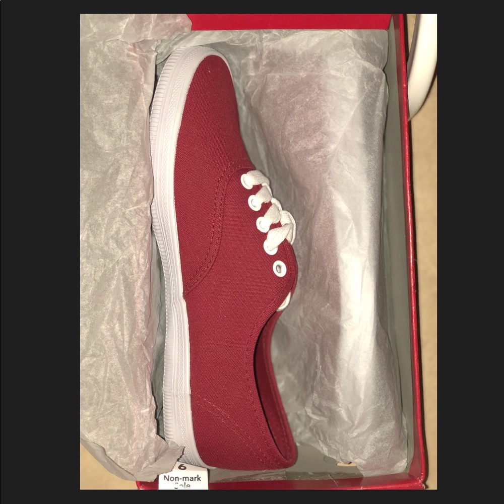 Red and white American eagle by Payless slip ons